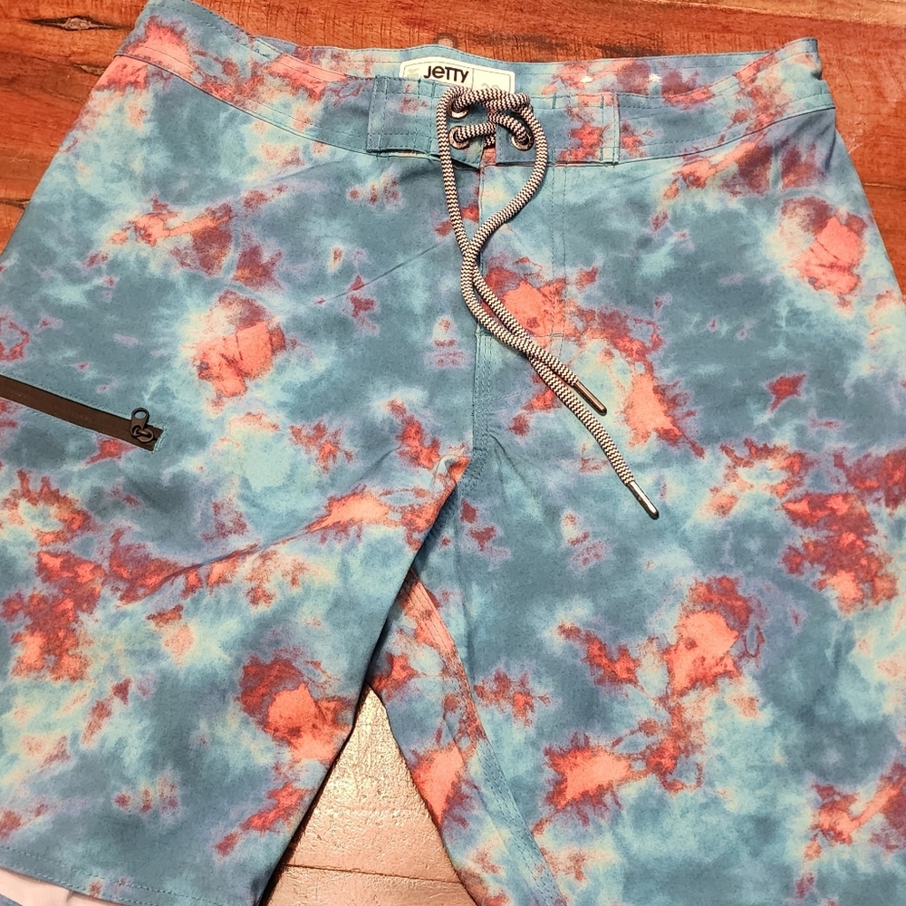 *3 for 15$ Jetty board shorts size 28